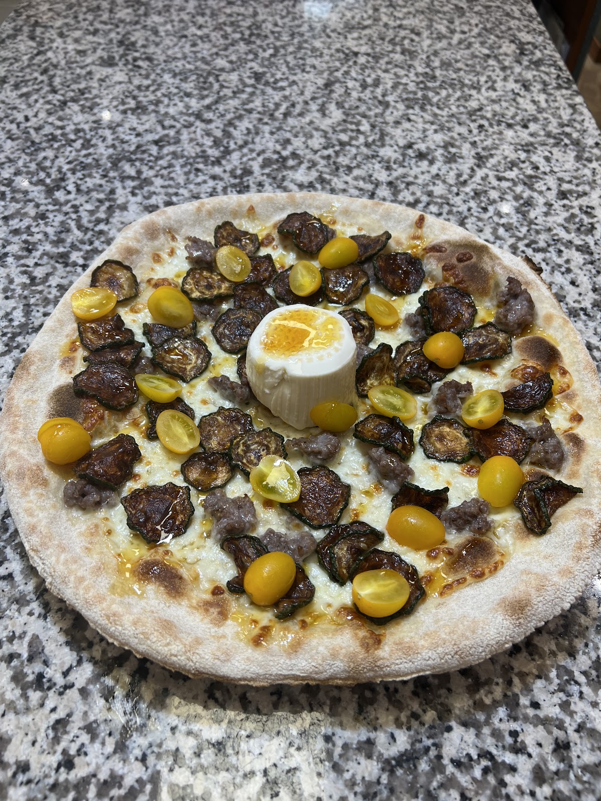 Pizza Gourmet con Burrata